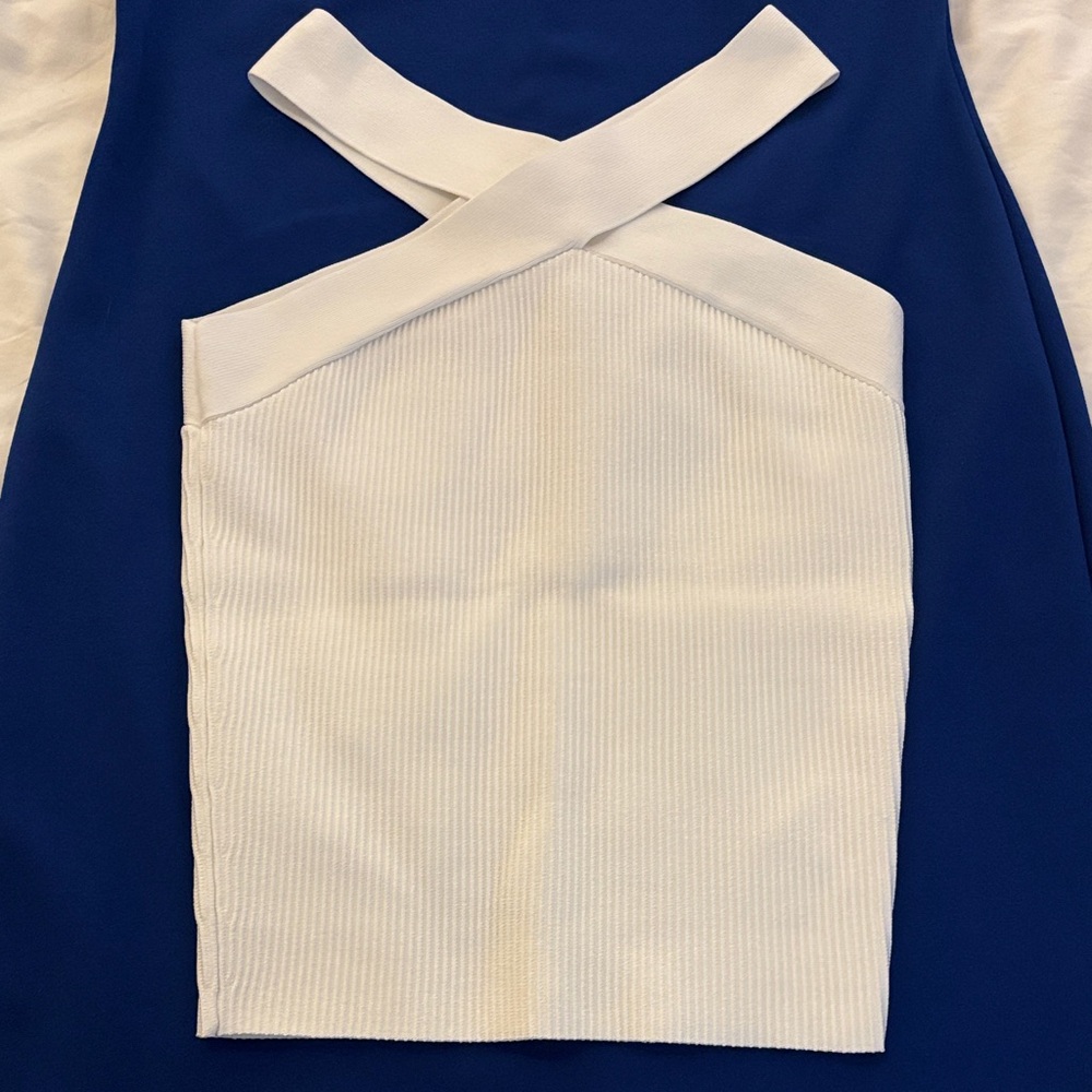 Aritizia sculpt knit cross cross sleeveless top